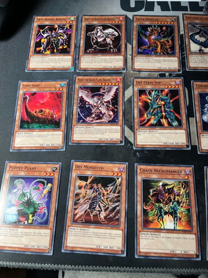 Yugioh YSKR collection of 47 cards like new common