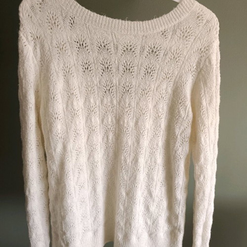 Thin sweater like new, knitted with long sleeves, white and beige, sizes M and L
