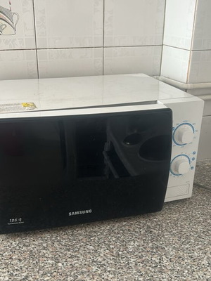 Microwave oven used, Samsung, fully functional