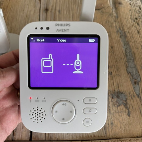 Philips Avent Baby Monitor like new with LCD screen