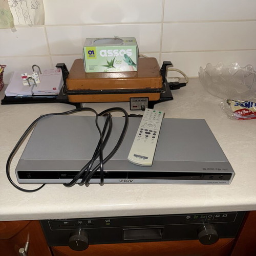 Sony DVD/CD Player DVP-NS38 like new with remote control