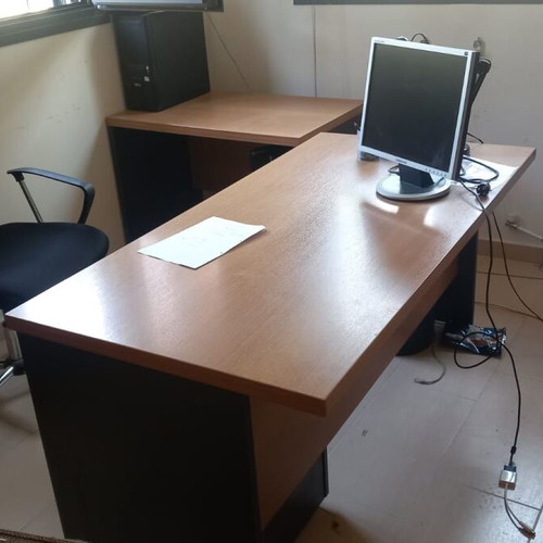Sato office desks set like new with drawers
