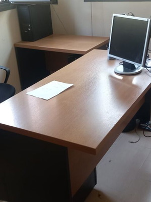 Sato office desks set like new with drawers