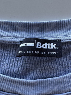 Bodytalk BDTK cropped μπλουζάκι μεταχειρισμένο, μέγεθος S, μπλε λιλά, φαρδιά γραμμή