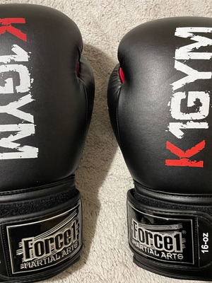Force 1 16oz K1GYM boxing gloves like new