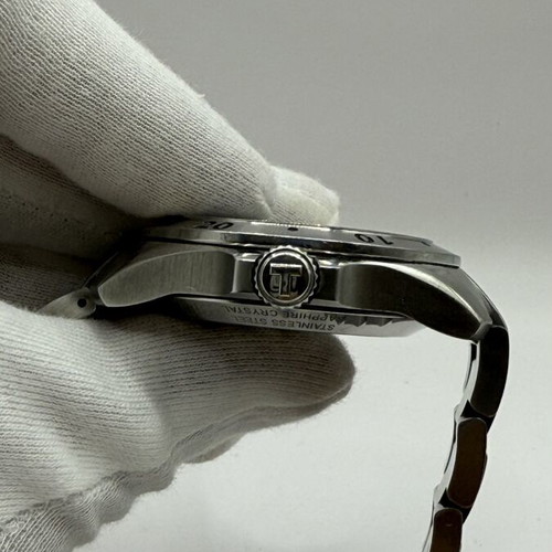 Tissot V8 Swissmatic men's wristwatch, black and silver