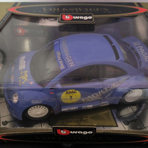 Burago Volkswagen New Beetle Cup 2000 1:18 scale new