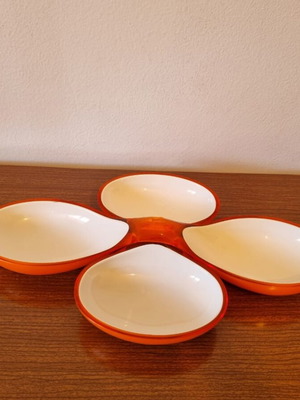 Guzzini Italy plastic snack dish set of two pieces with small signs of usage