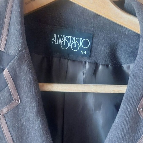 Vintage women's suit with asymmetric skirt like new, brown