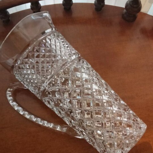 Crystal pitcher like new with diamond point pattern