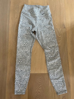 Nike αθλητικό κολάν σαν καινούργιο, άσπρο και γκρι, μέγεθος XS