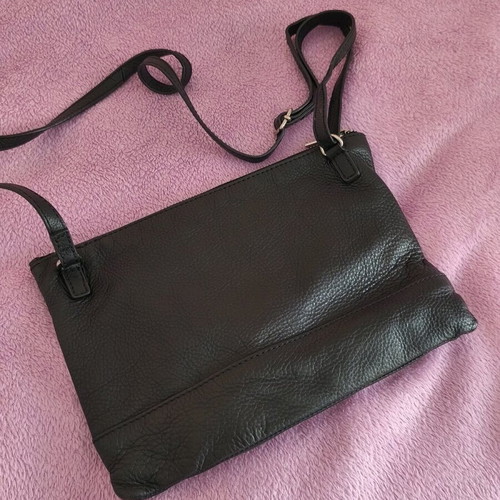 Leather black cross body bag like new