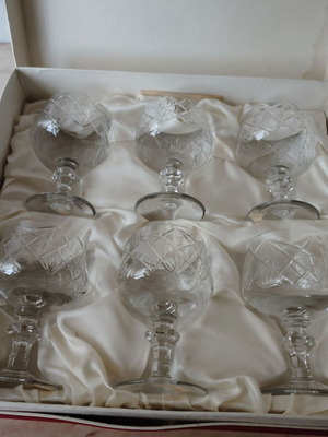Crystal glasses new in red velvet box from the 1980s