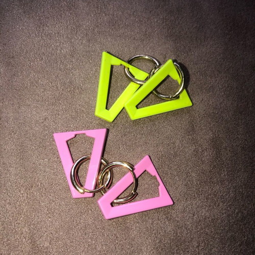Earrings 2 pairs like new, pink and yellow fluo