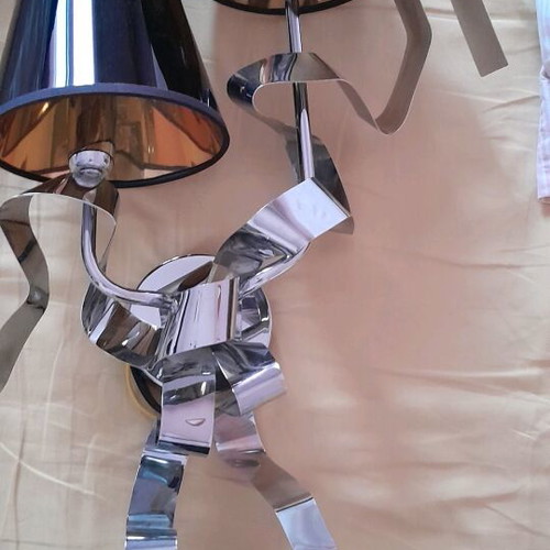 Wall lights like new, set of 2 modern fixtures