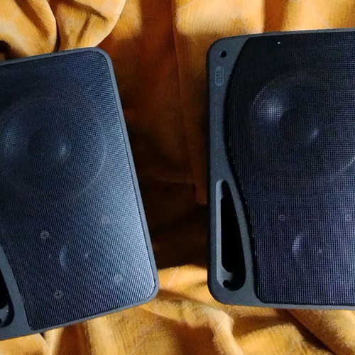 Tele and wall speakers with sub like new
