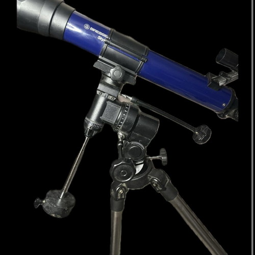 Bresser Skylux 70/700 telescope used with tripod and eyepieces