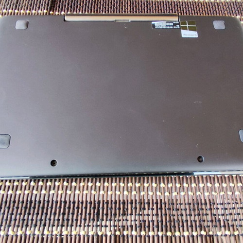 Asus T100TA Touch Screen 11 Inch like new with charger