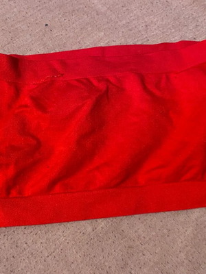 Red elastic strapless top size XS