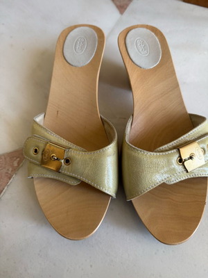 Scholl τσόκαρα
