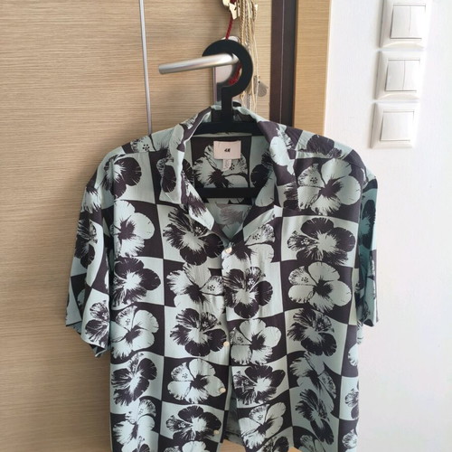 H&M multicolor shirt size L used, airy and light