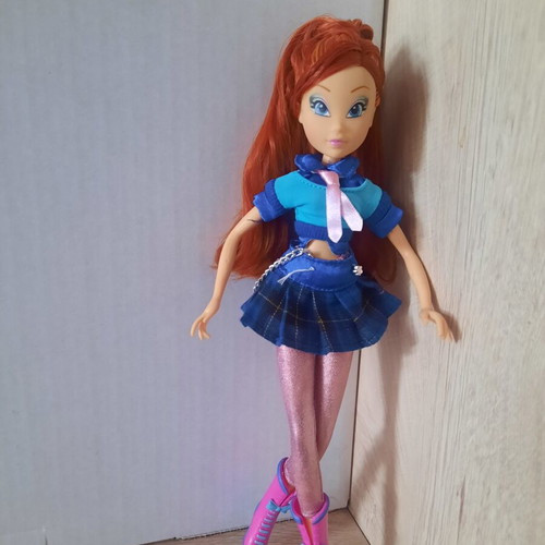 Winx Club Bloom In Concert 2009 Doll like new