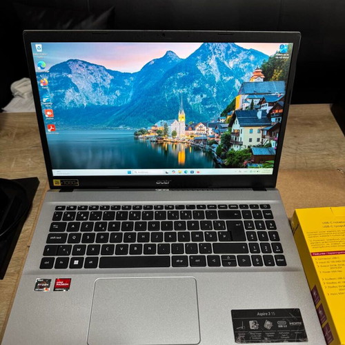 Acer Aspire 3 15.6" Full HD laptop like new, AMD Ryzen 7, 16GB RAM, 500GB SSD, Windows 11 Pro