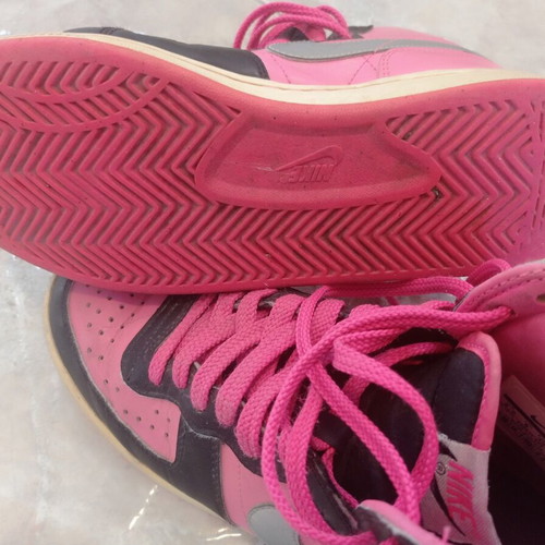 Nike ψηλοτάκουνα αθλητικά παπούτσια σαν καινούργιο, ροζ και ασημί