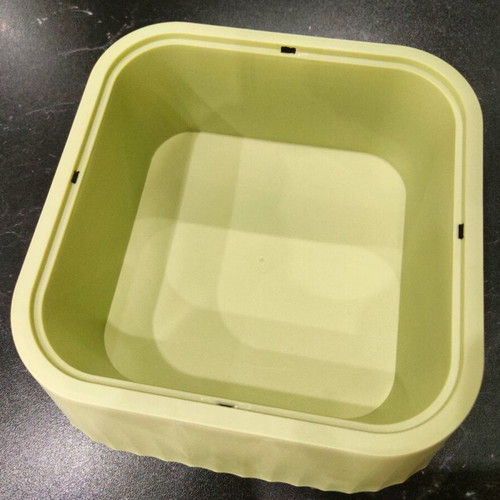 Dog water bowl like new without leaks