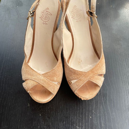 Beige peep toe platform shoes used, size 37, cork
