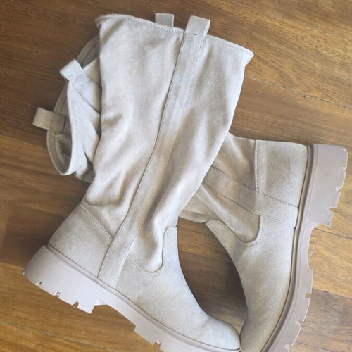 Suede tall beige boots size 40 new