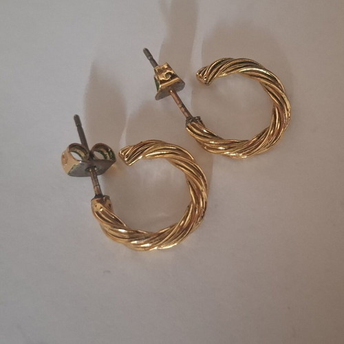 Massimo Dutti women's earrings in excellent condition, gold color