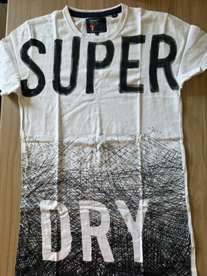 Superdry T-shirt μέγεθος L σαν καινούργιο, λευκό με oversized print