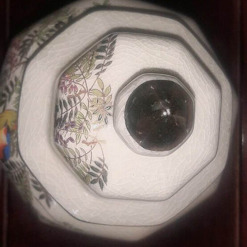 Japanese porcelain vase like new, height 32 cm