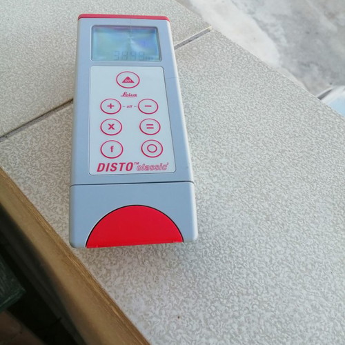 Leica DISTOtm classic distance meter used