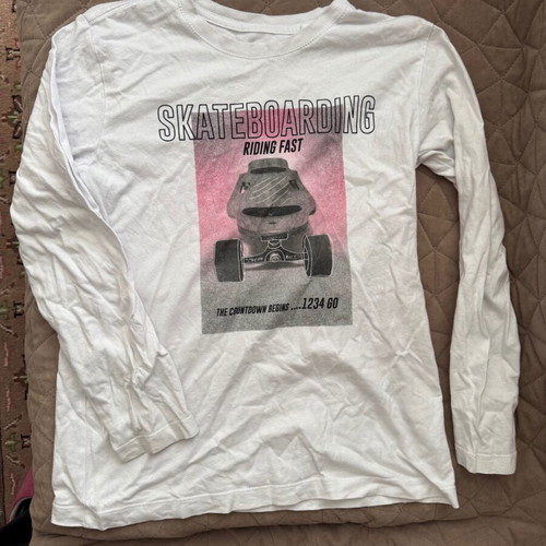 Skateboard long sleeve shirt for boy 11 years like new, white and gray