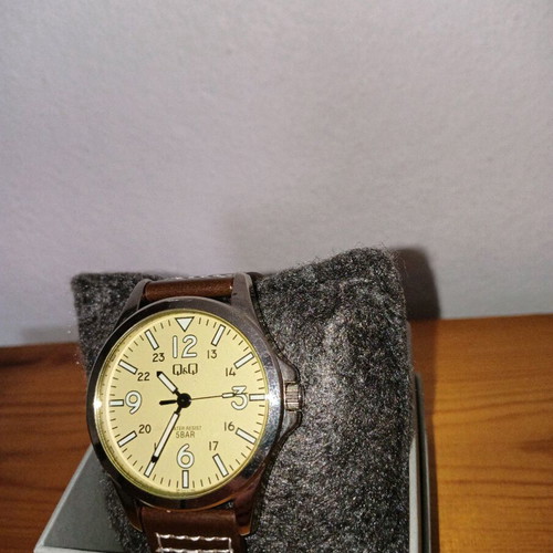 Q&Q, OOZOO, OBAKU wristwatches like new, set of three