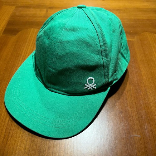 Benetton kids cap like new, green