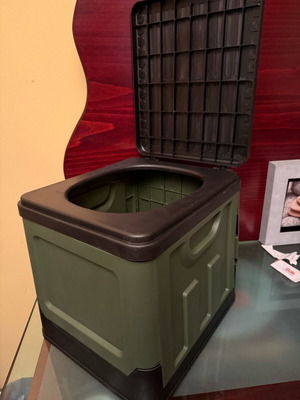 Χημική τουαλέτα σαν καινούργια, φορητή για camping και εξοχή