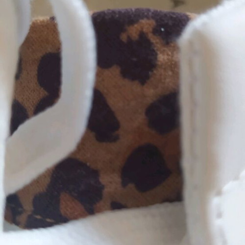 Papaya sneakers size 38 new with tags, white and pink with grey details