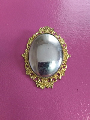 Pin like new mirror excellent