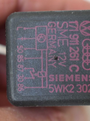 VW SIEMENS RELAIS 171911261C - 5WK2302 VW OLDTIMER YOUNGTIMER AUDI SEAT SKODA VAG