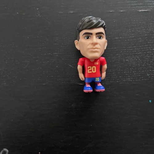 Pedri Sigural football figure and card in ball box limited edition new