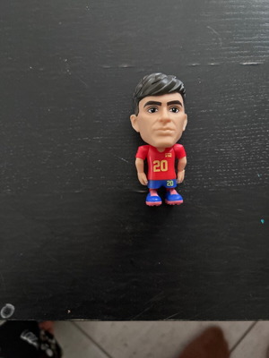 Pedri Sigural football figure and card in ball box limited edition new