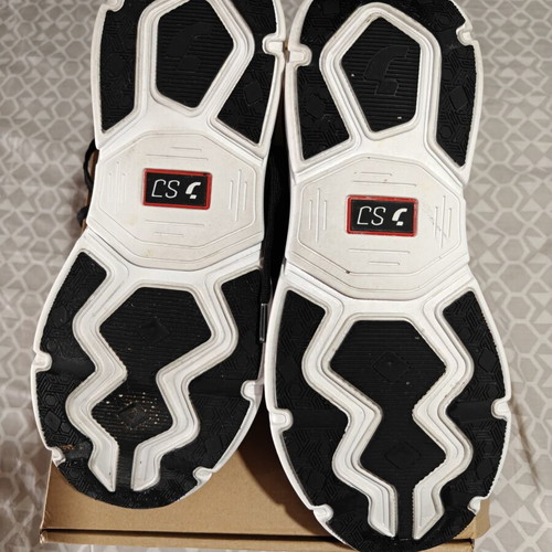 Safety Jogger Athletic Shoes like new, size 44, black and white