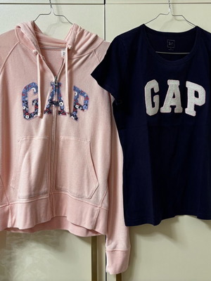 Gap set like new, size M, blue and pink