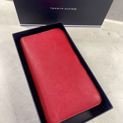 Tommy Hilfiger red faux leather wallet like new