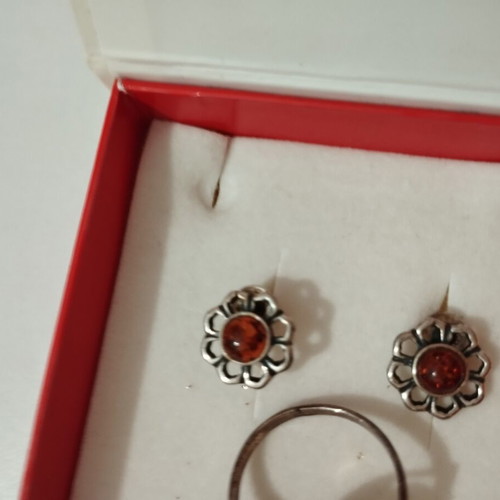 Vintage 925 Silver Jewelry Set with Amber Ring and Earrings like new