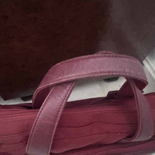 Nava laptop bag with multiple compartments