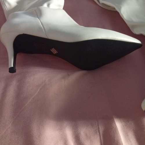 White faux leather boots with scrunchy detail, size 38, new